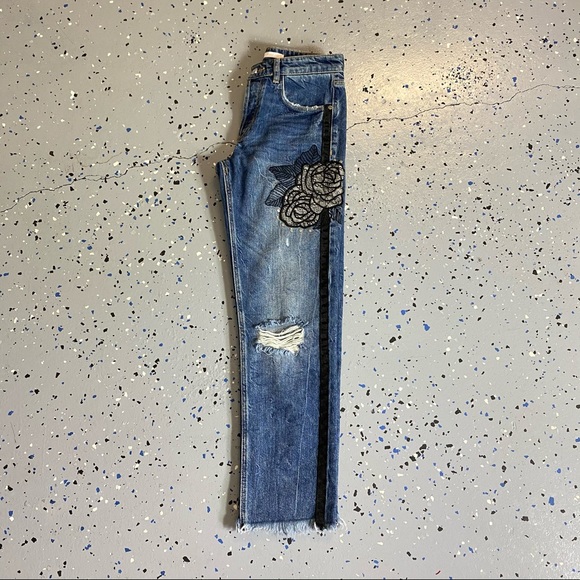 Zara | Women’s Trafaluc Fray Jeans Size 00 - Picture 4 of 7